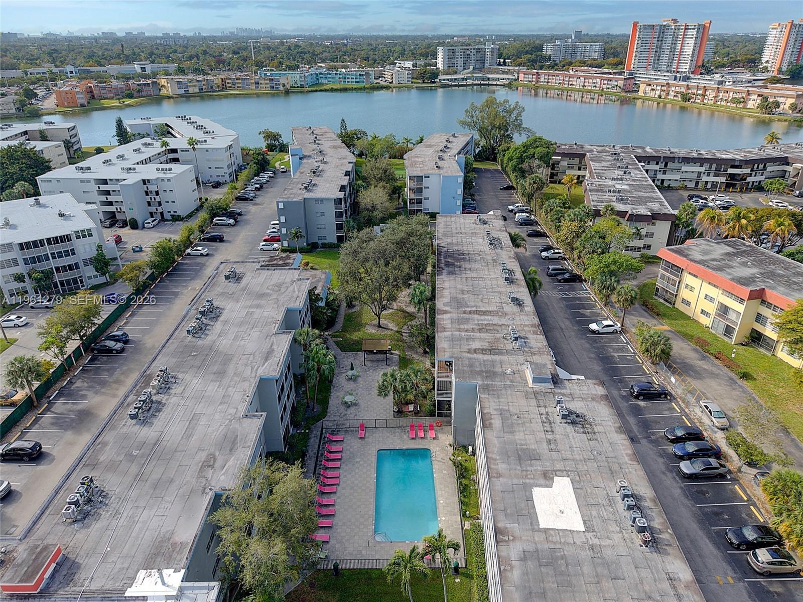 JADE WINDS GROUP BAMBOO G - Residential
