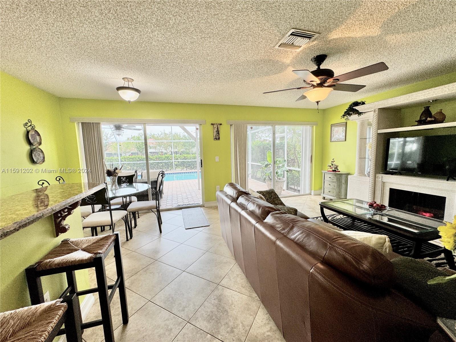 HOLIDAY SPRINGS EAST - Residential