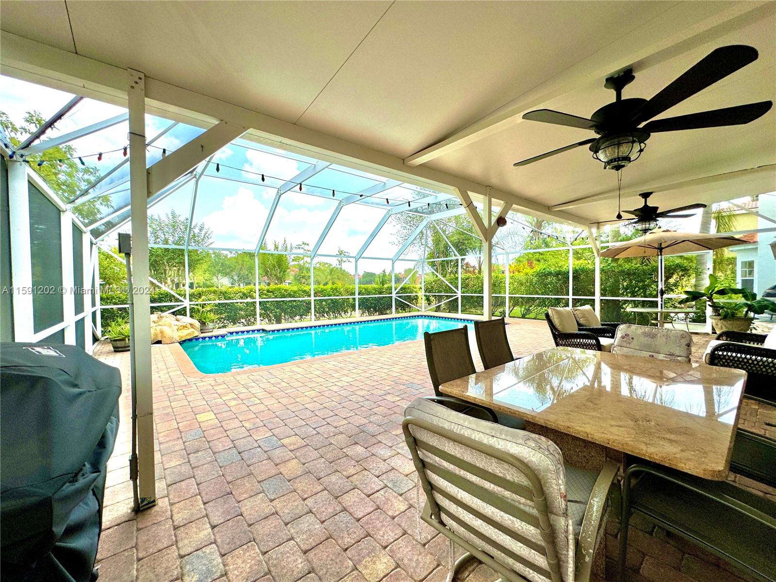 HOLIDAY SPRINGS EAST - Residential
