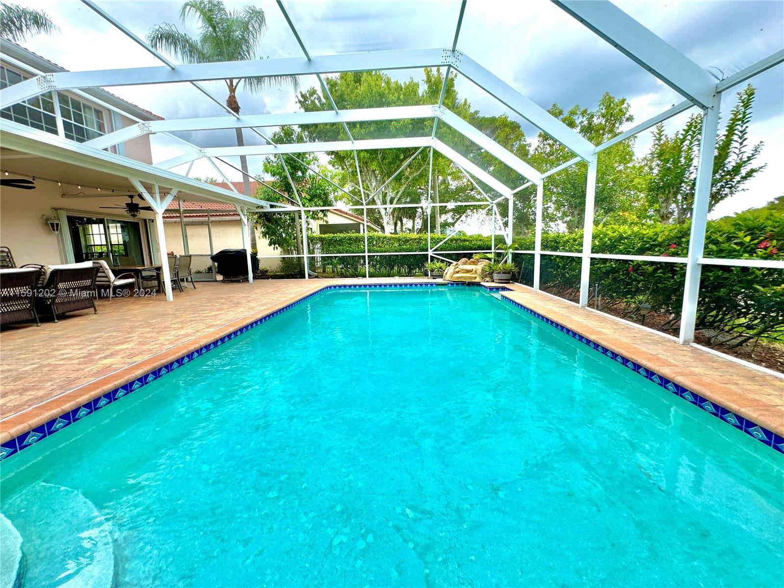 HOLIDAY SPRINGS EAST - Residential