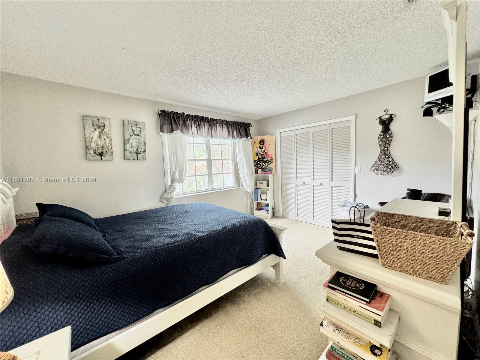 HOLIDAY SPRINGS EAST - Residential