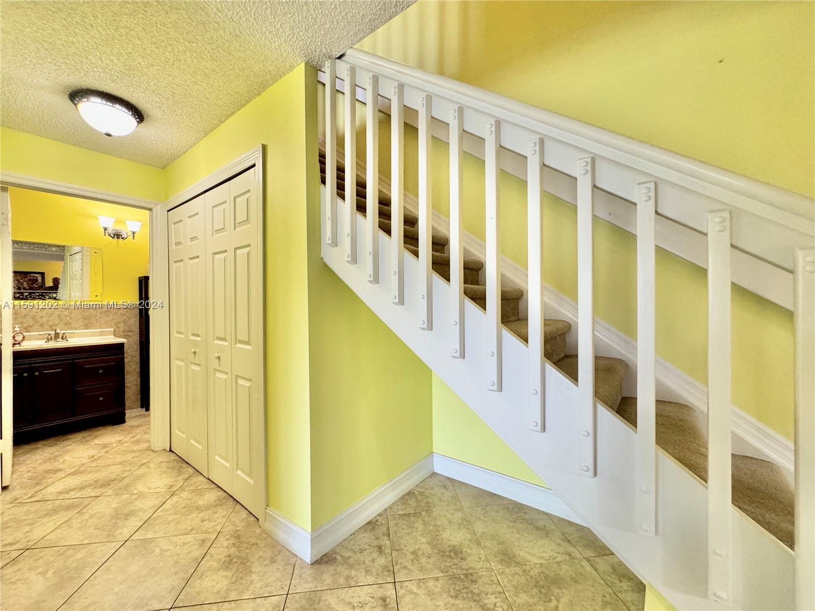 HOLIDAY SPRINGS EAST - Residential