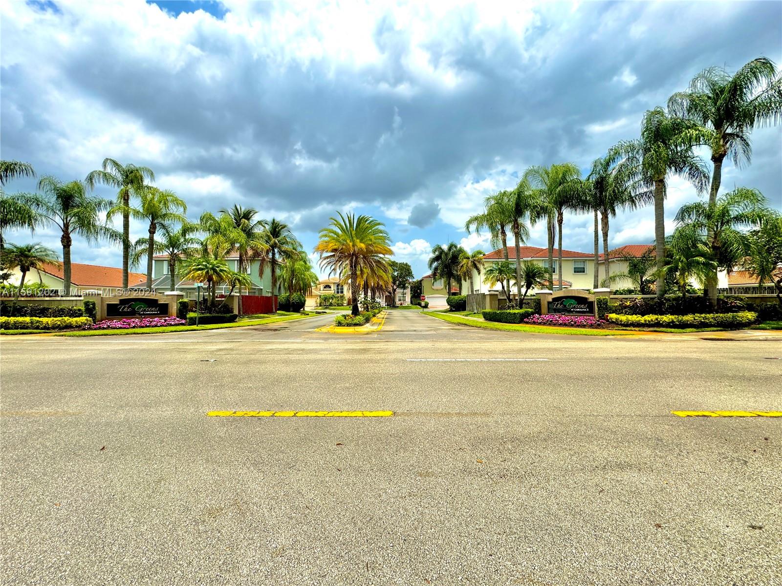 HOLIDAY SPRINGS EAST - Residential