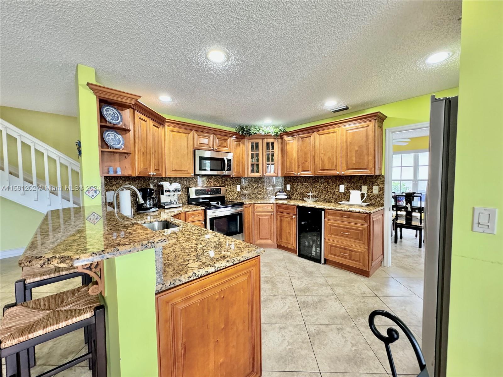 HOLIDAY SPRINGS EAST - Residential