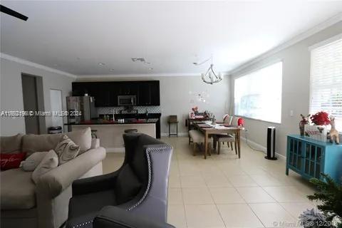 MIRAMAR RESIDENTIAL PLAT - Residential Lease