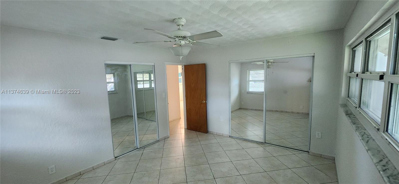 ROYAL PALM VISTA - Residential Lease