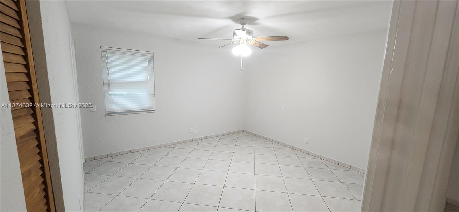 ROYAL PALM VISTA - Residential Lease