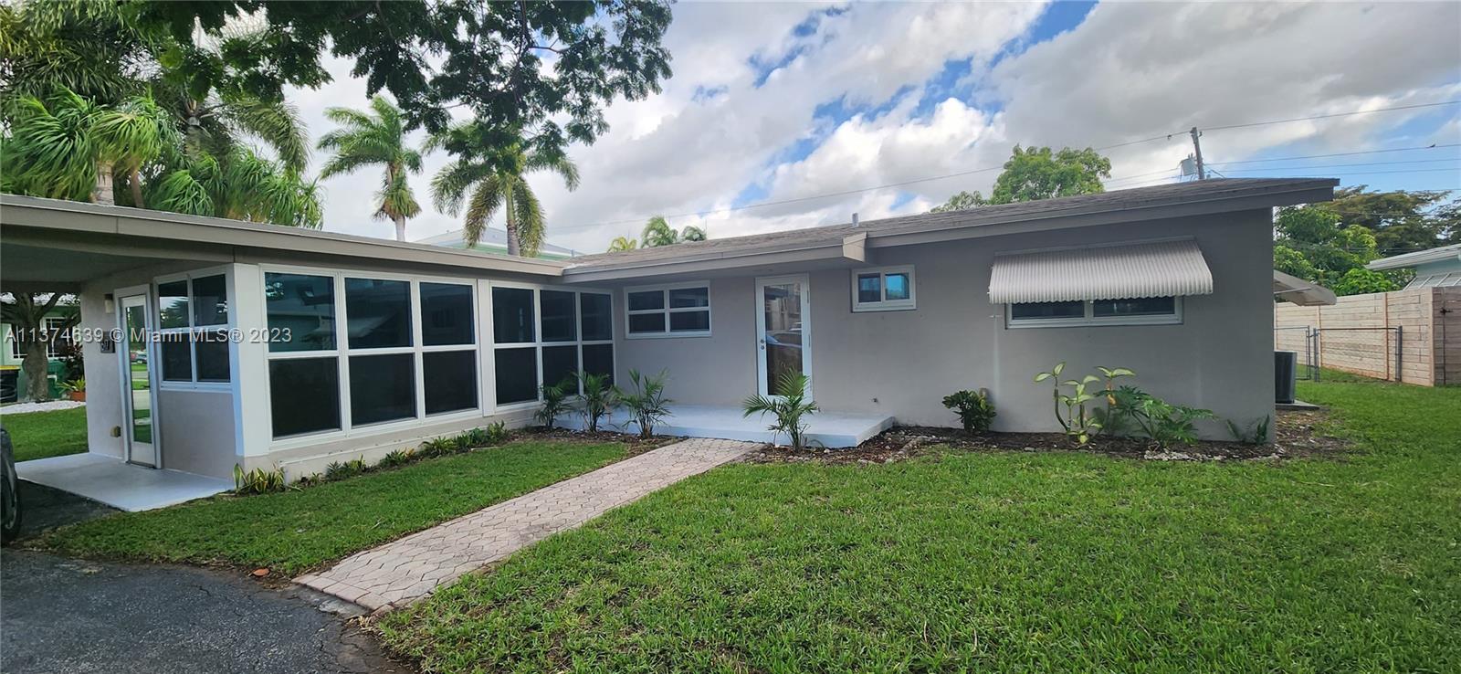 ROYAL PALM VISTA - Residential Lease