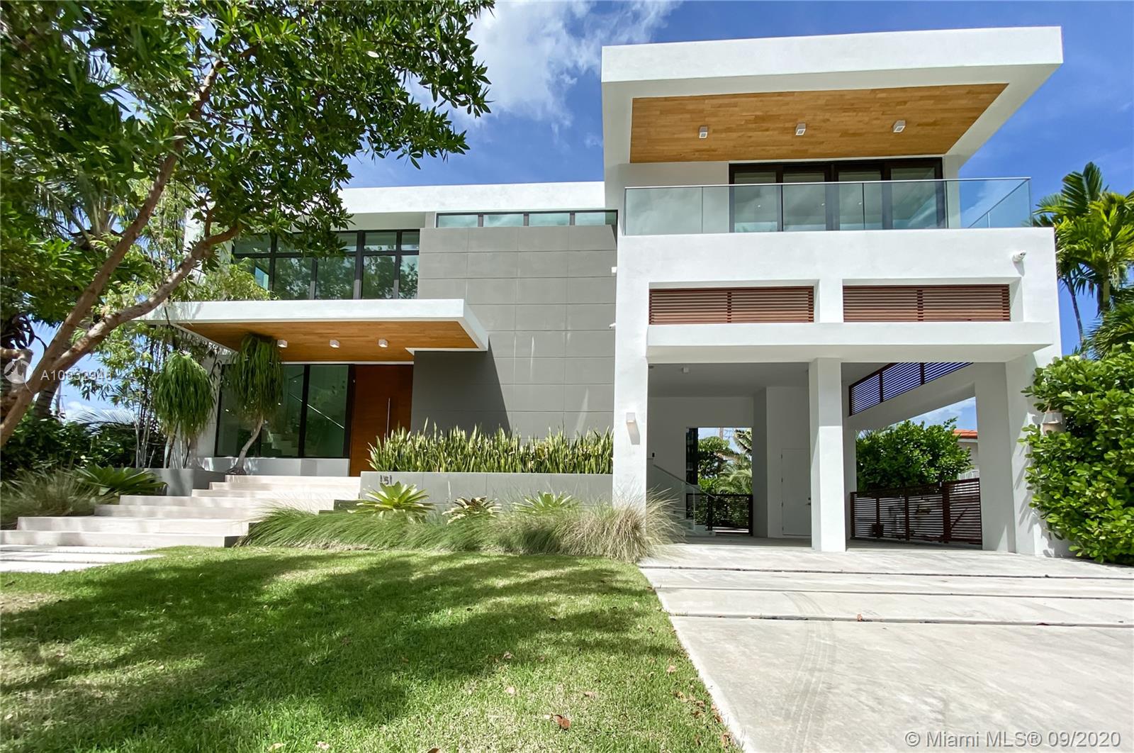 TROPICAL ISLE HOMES SUB 4 - Residential