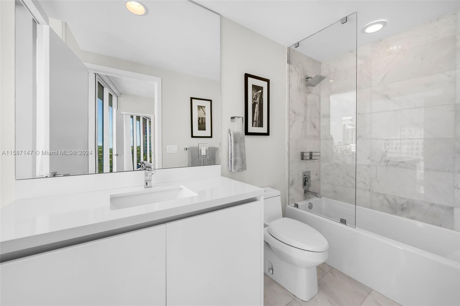ONE OCEAN CONDO - Residential