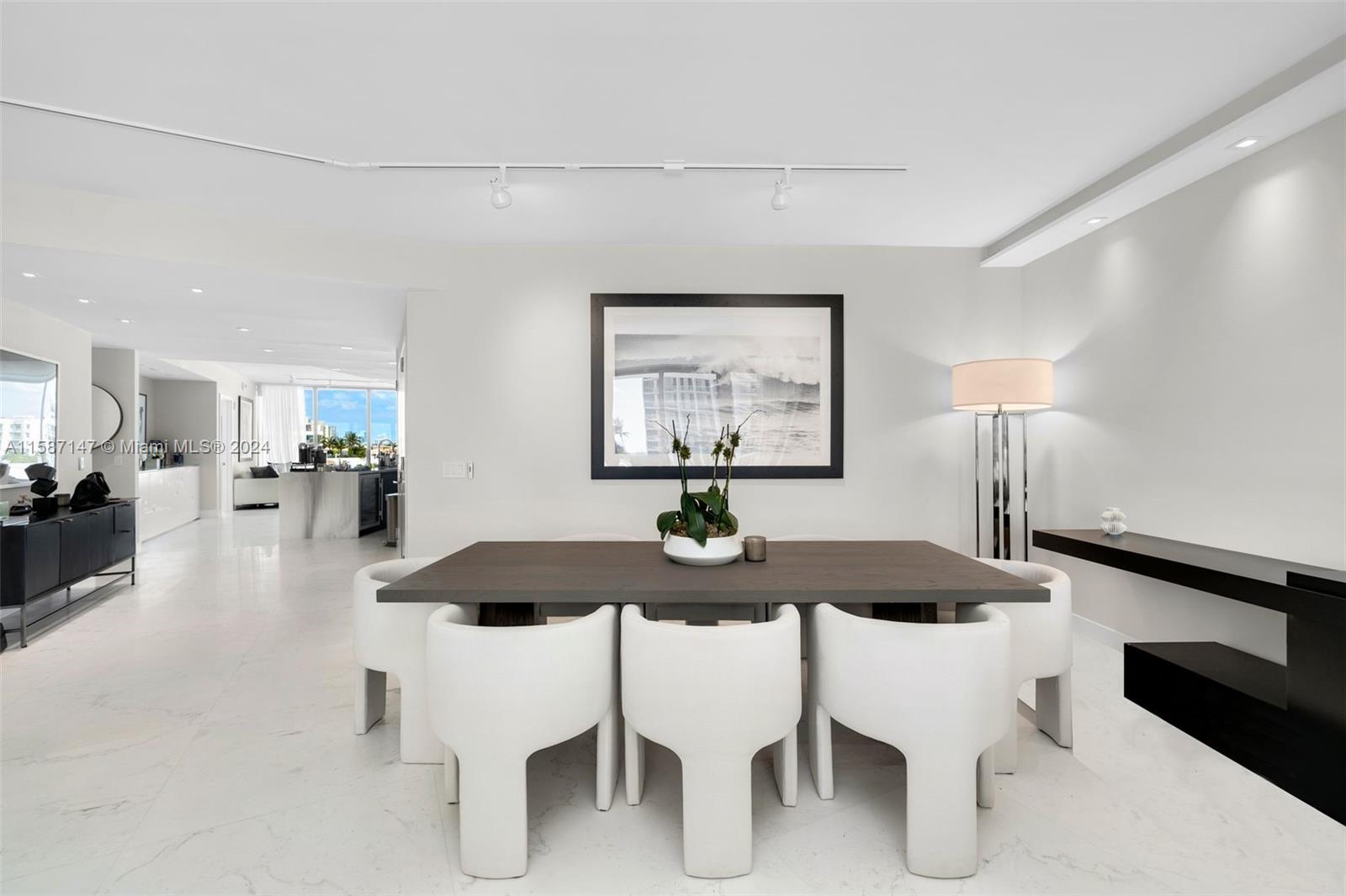 ONE OCEAN CONDO - Residential