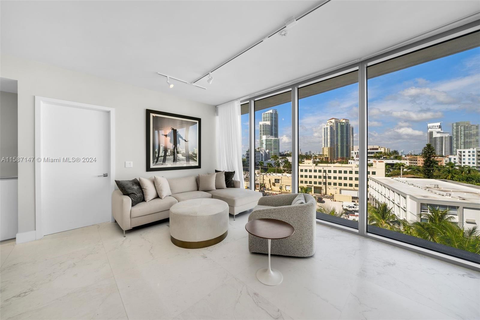 ONE OCEAN CONDO - Residential