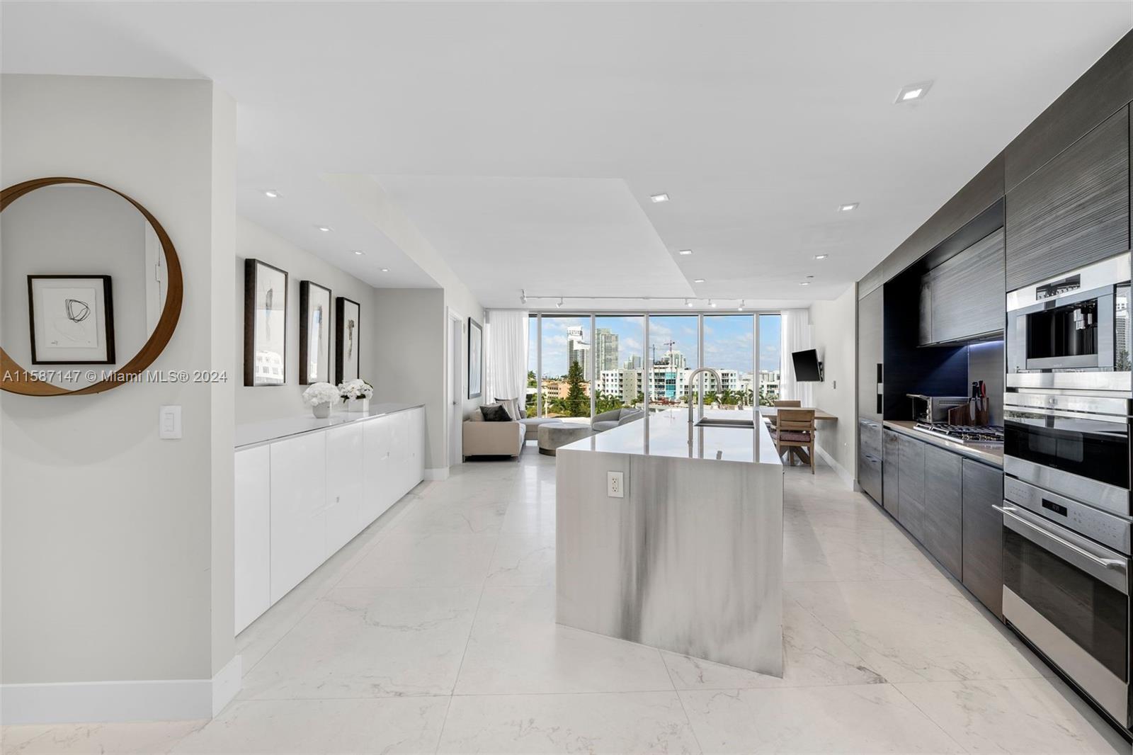 ONE OCEAN CONDO - Residential