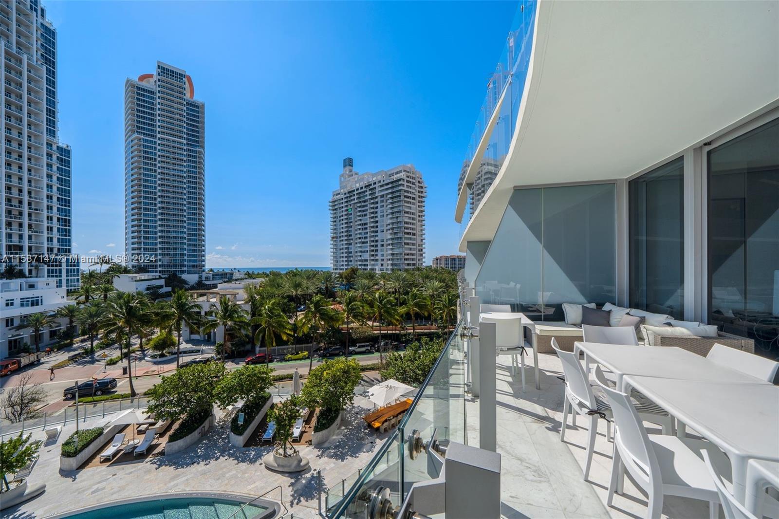ONE OCEAN CONDO - Residential