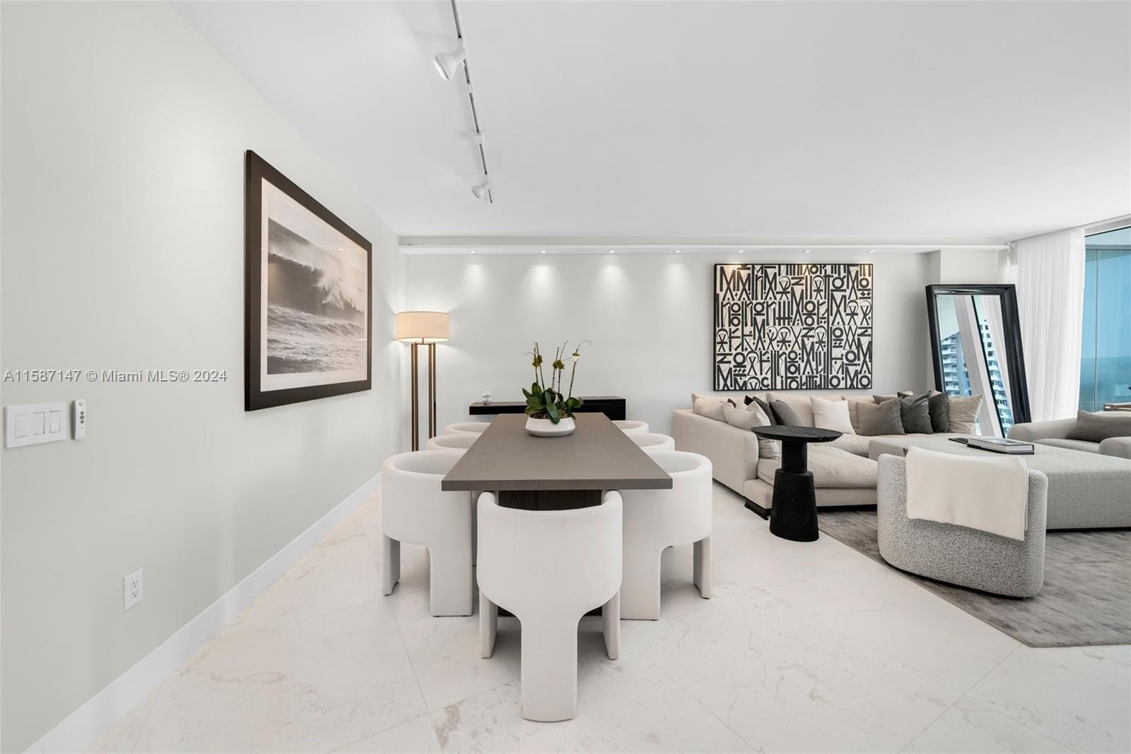 ONE OCEAN CONDO - Residential