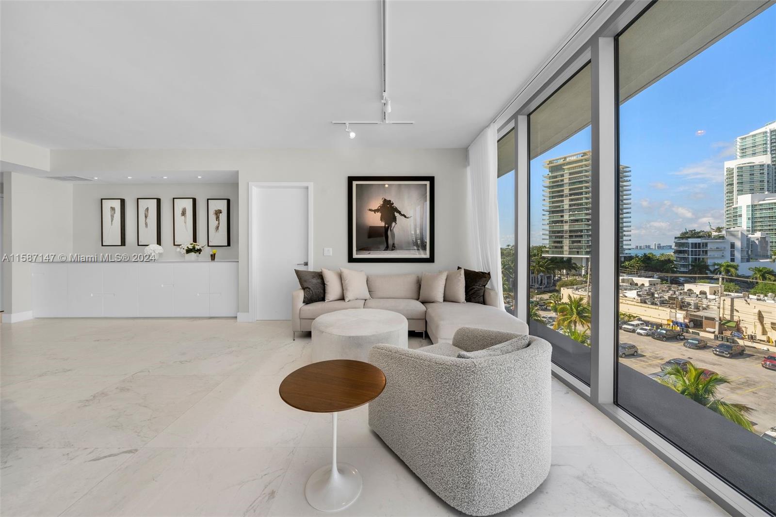 ONE OCEAN CONDO - Residential