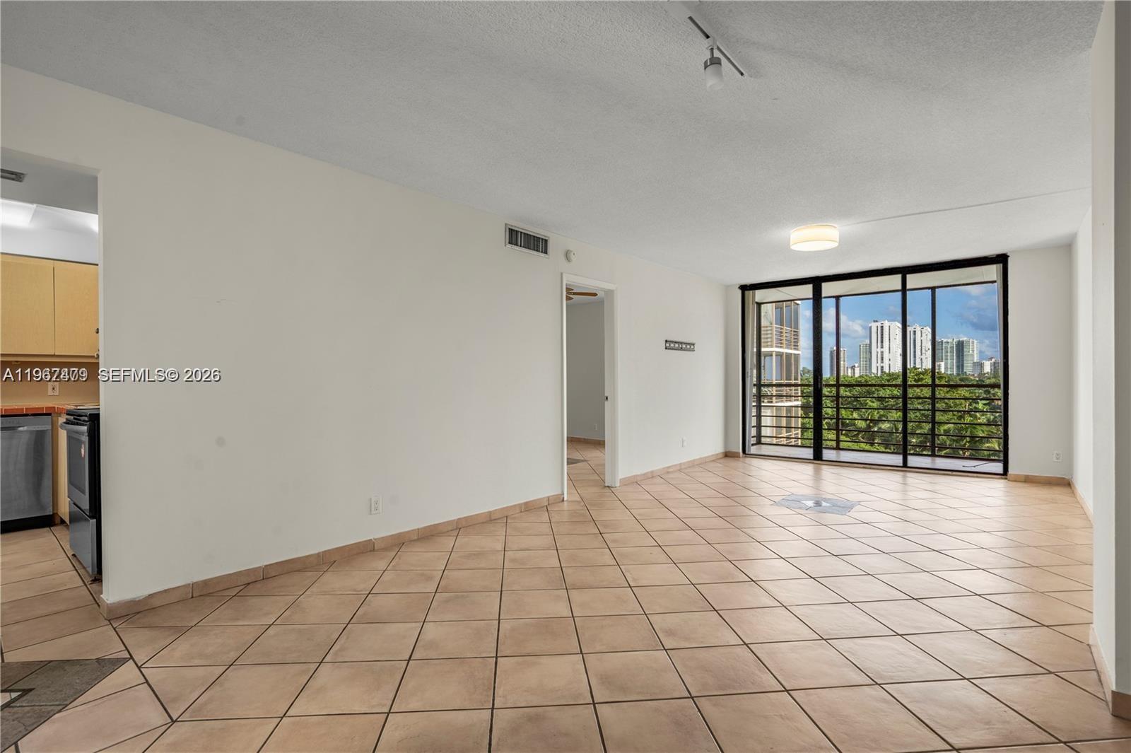 BISCAYA III CONDO - Residential