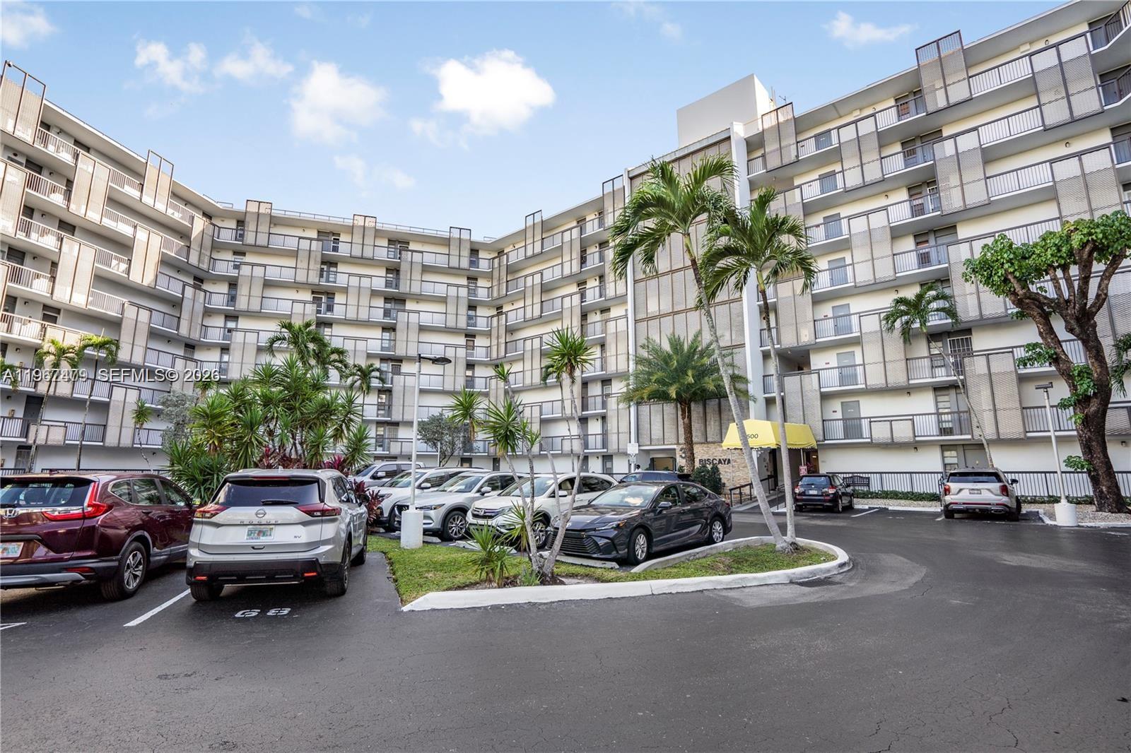 BISCAYA III CONDO - Residential