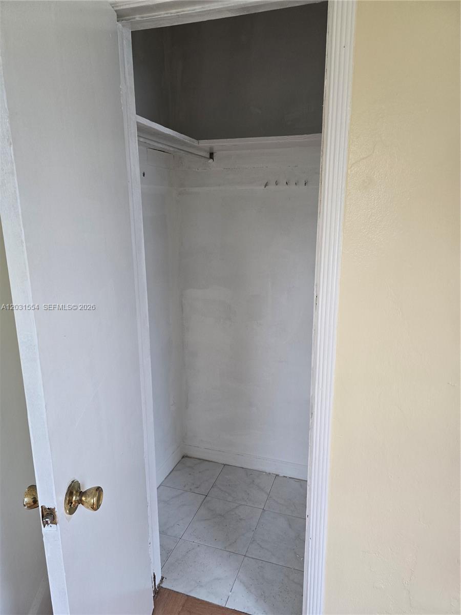 EIGHT AVE MANORS PLAT - Residential Lease