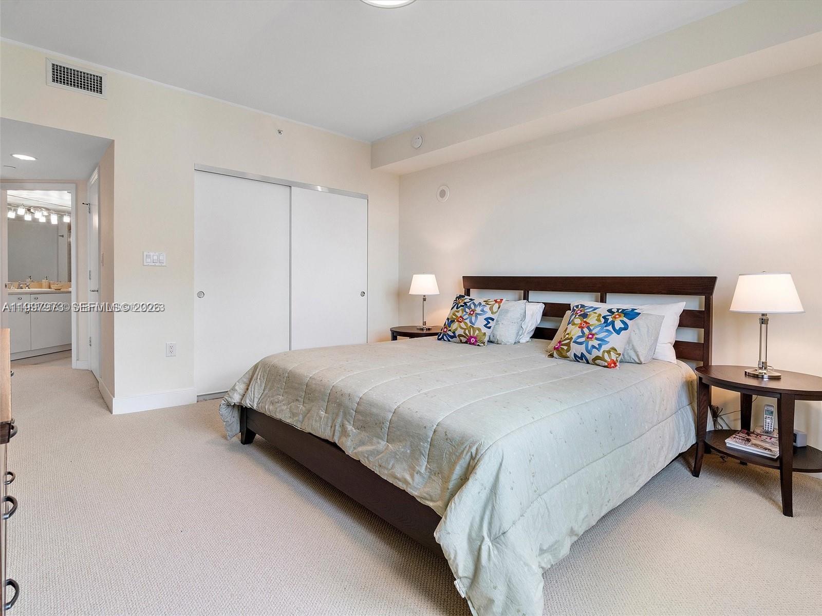 TURNBERRY VLG NO TOWER CO - Residential