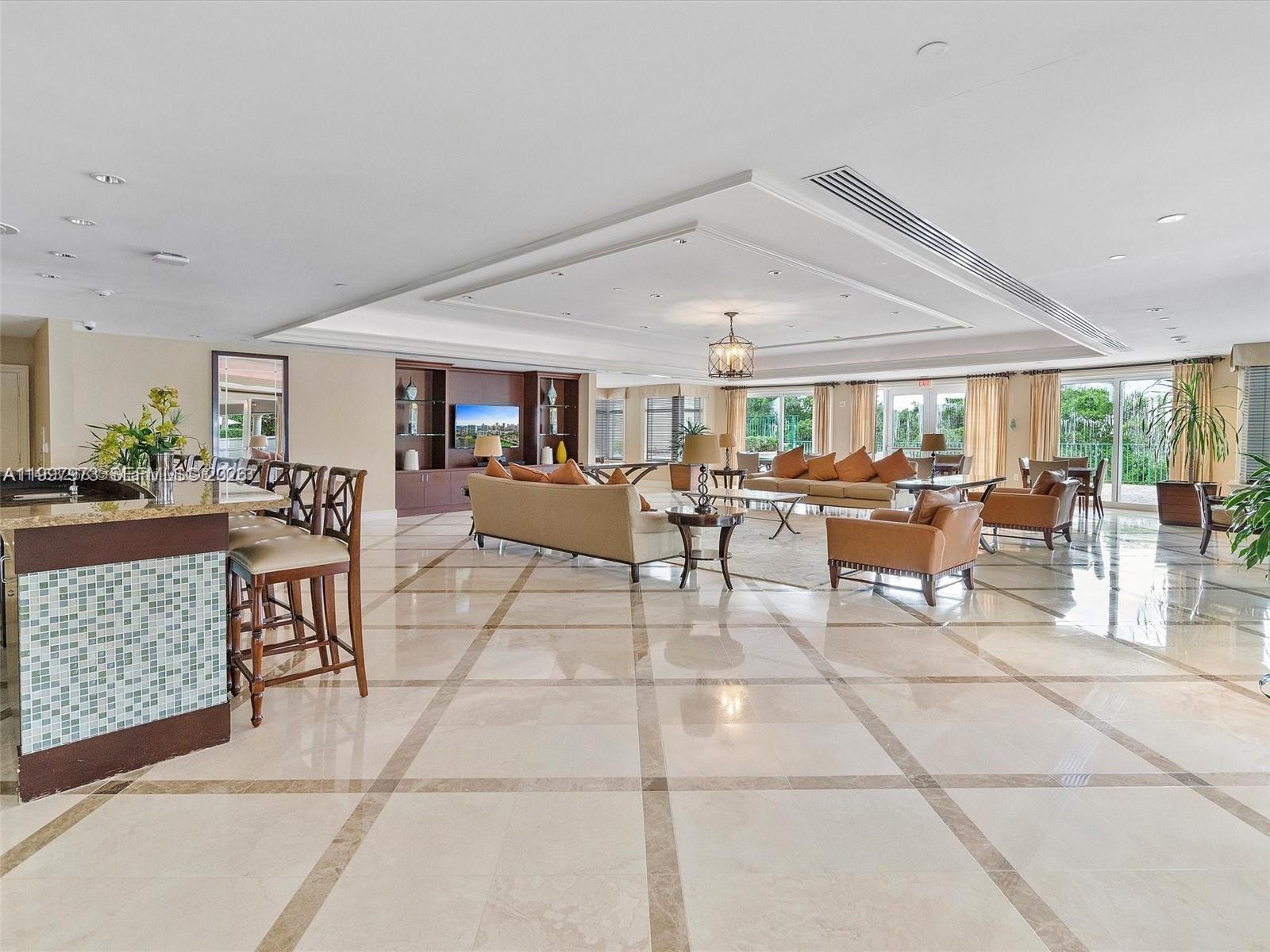 TURNBERRY VLG NO TOWER CO - Residential
