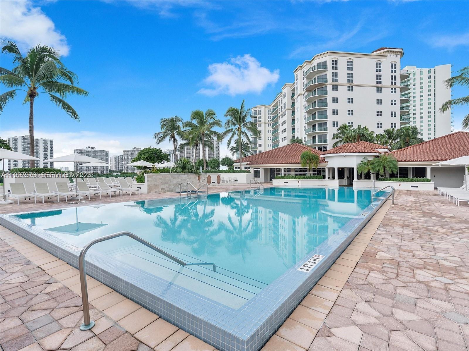 TURNBERRY VLG NO TOWER CO - Residential