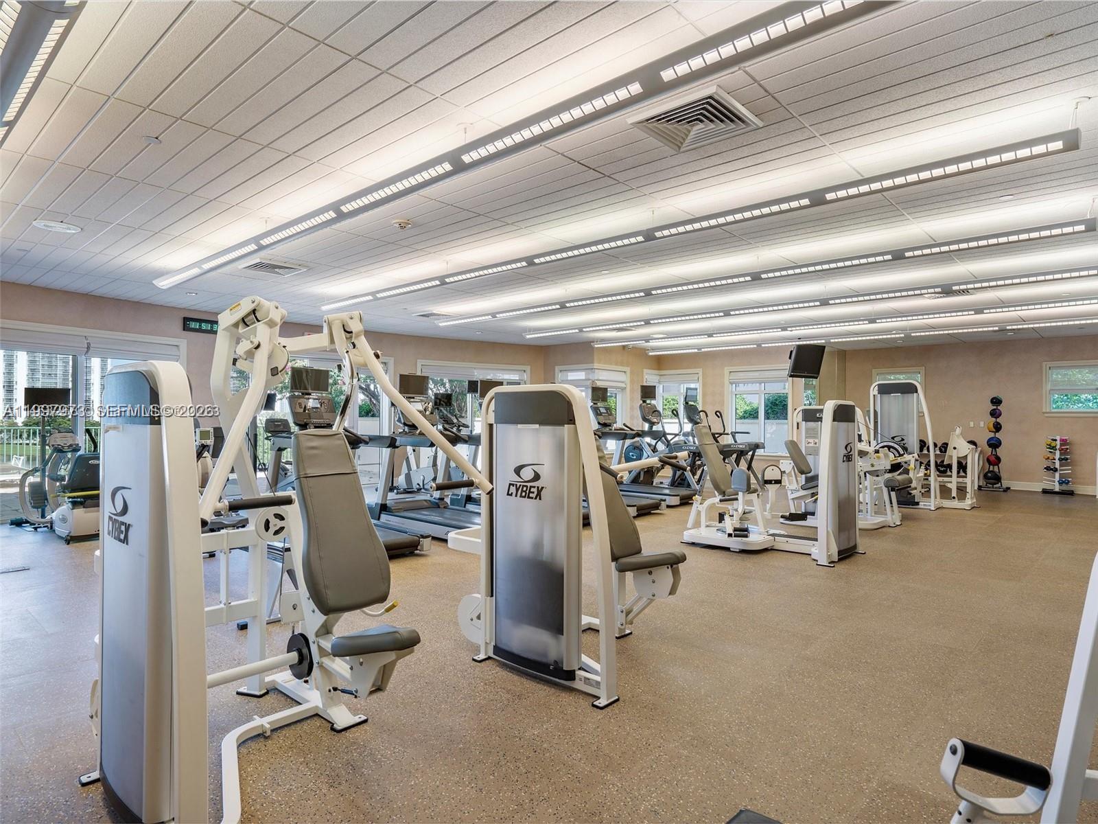 TURNBERRY VLG NO TOWER CO - Residential