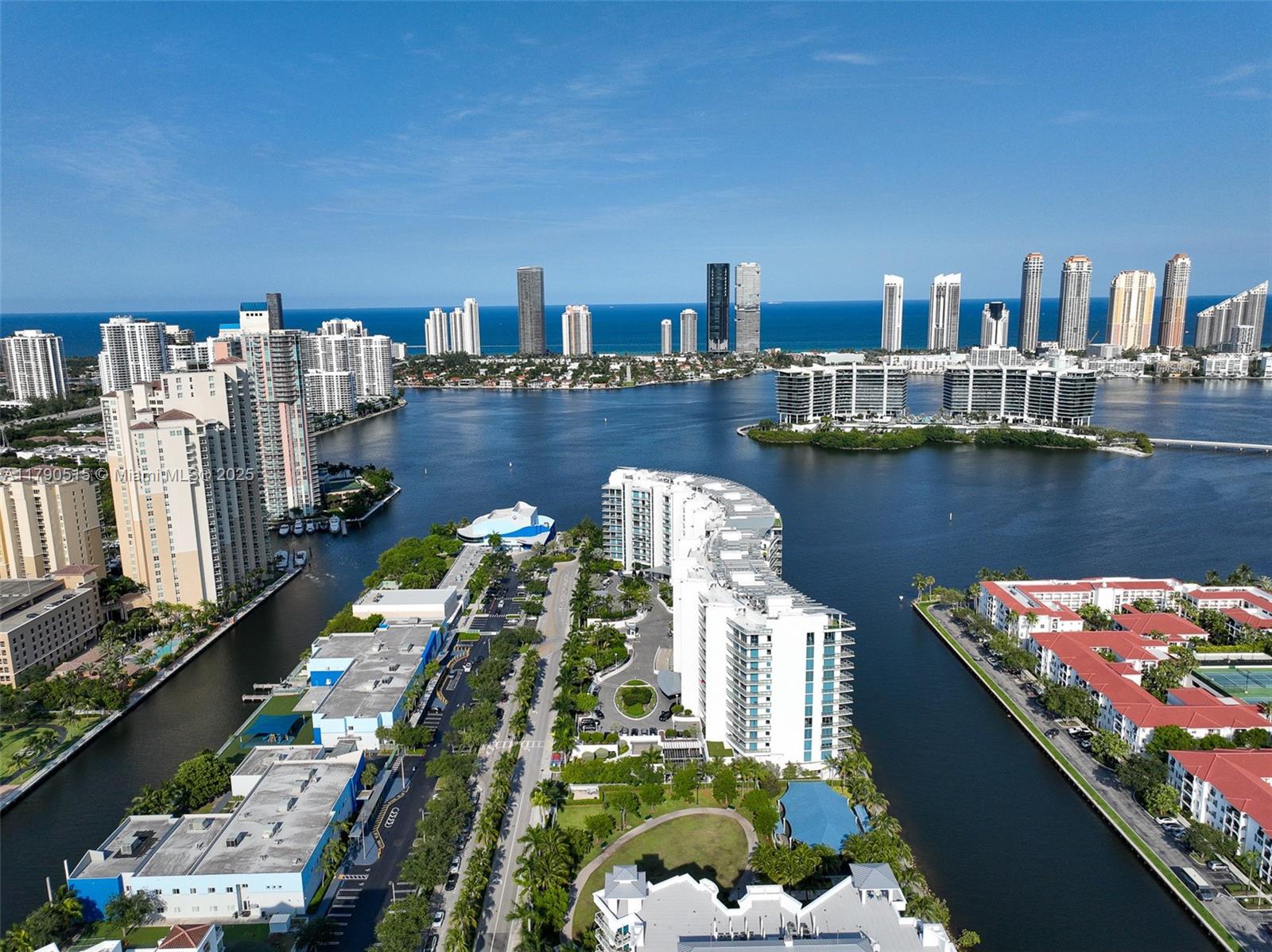 ECHO CONDO - Residential