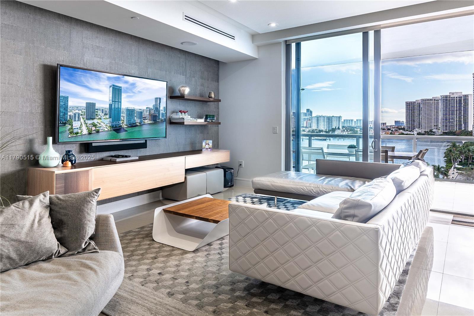 ECHO CONDO - Residential