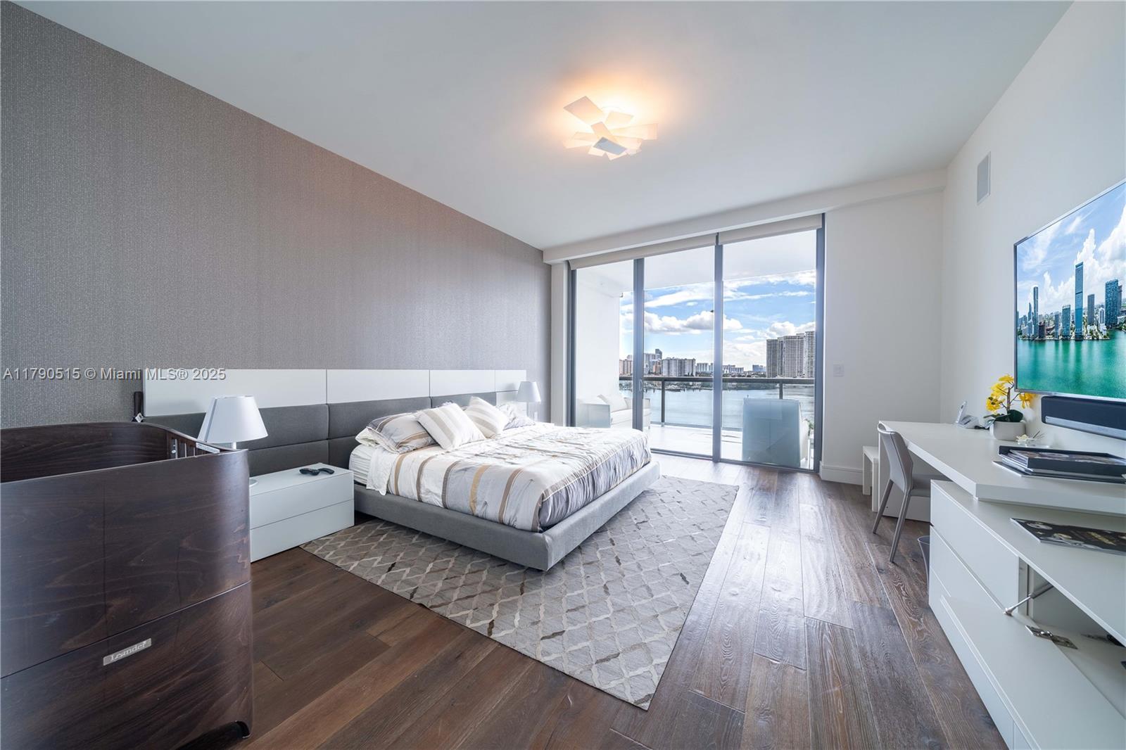 ECHO CONDO - Residential