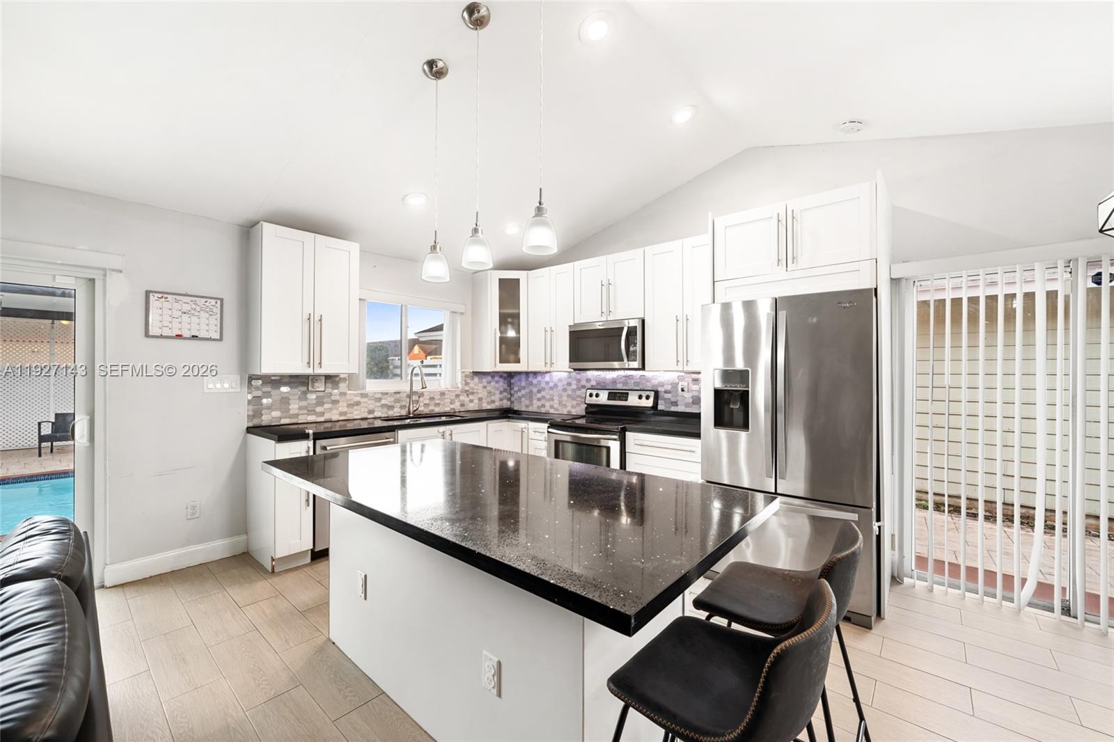 ROYAL GLEN - Residential