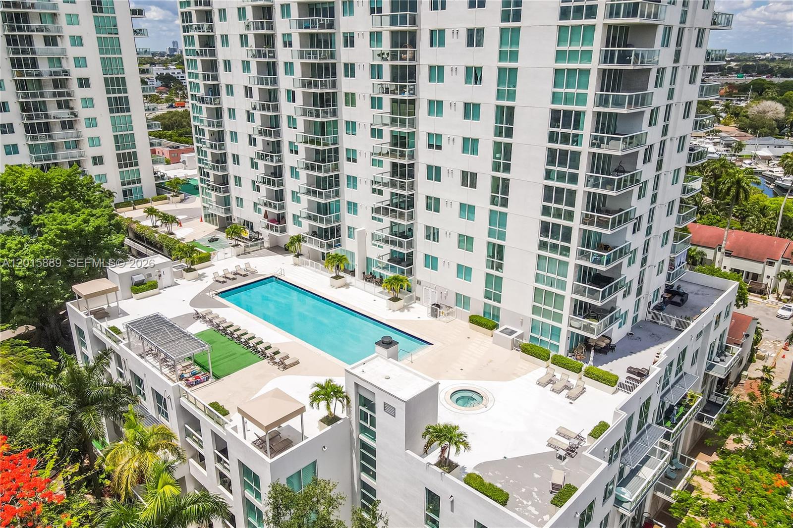 TERRAZAS RIVERPARK VILLAG - Residential