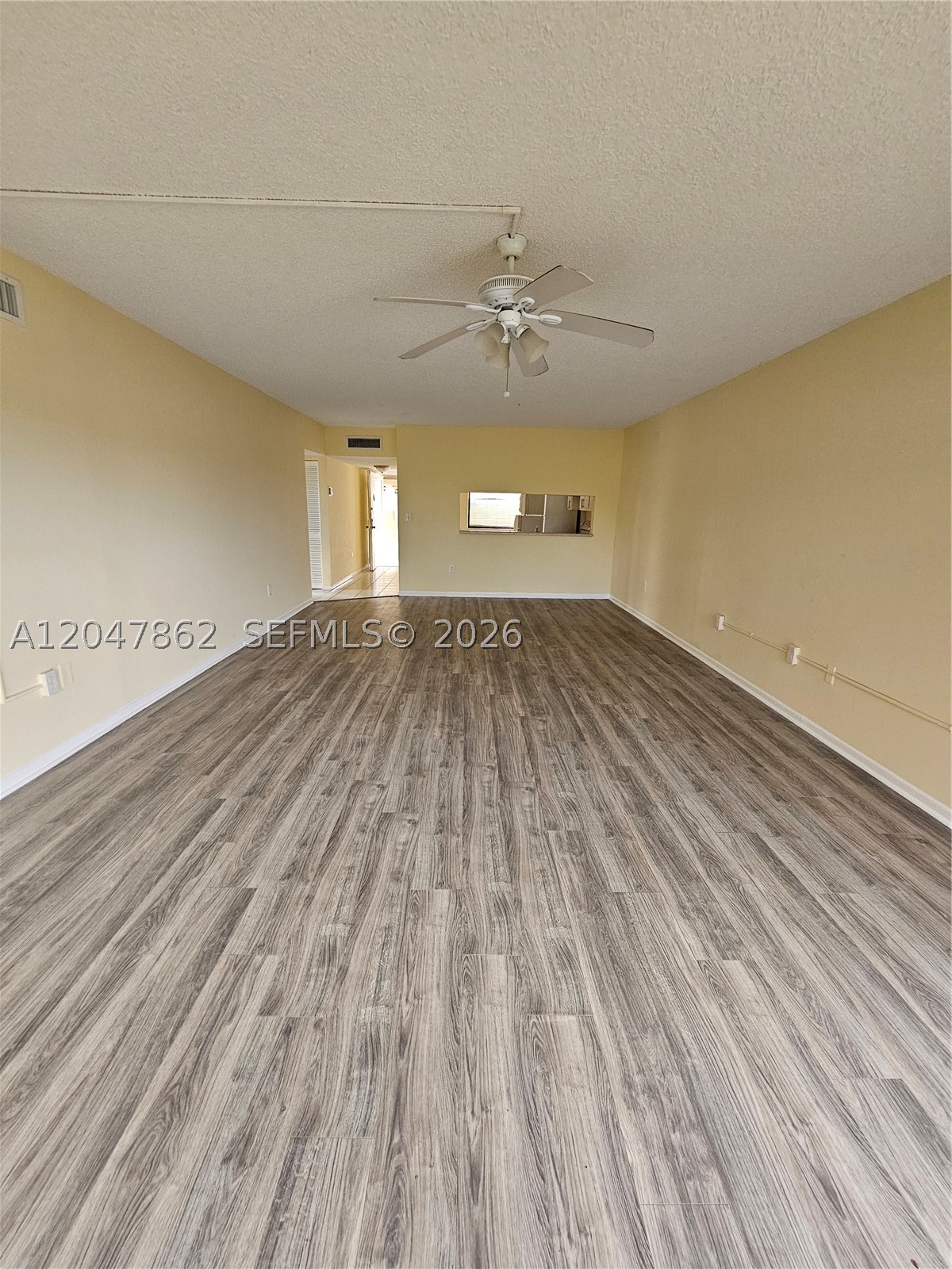 SUMMERTREE VILG CALIF CL - Residential Lease