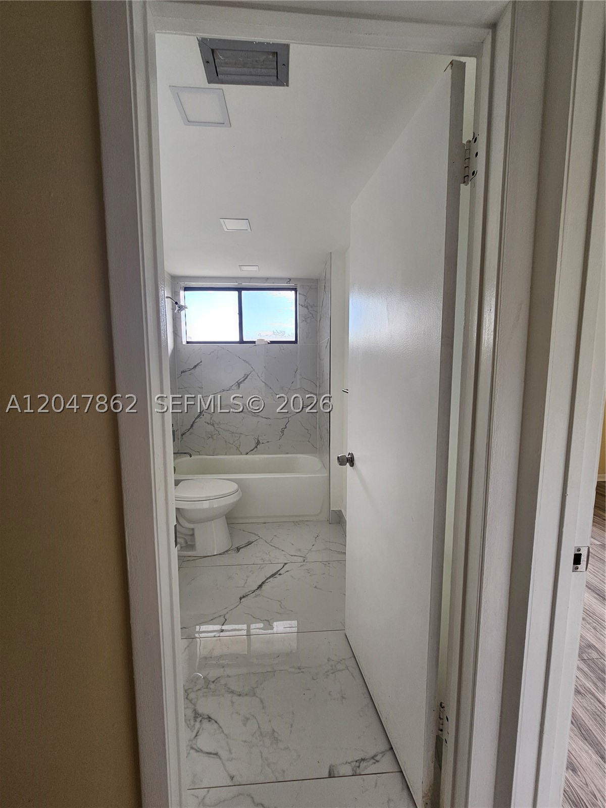 SUMMERTREE VILG CALIF CL - Residential Lease
