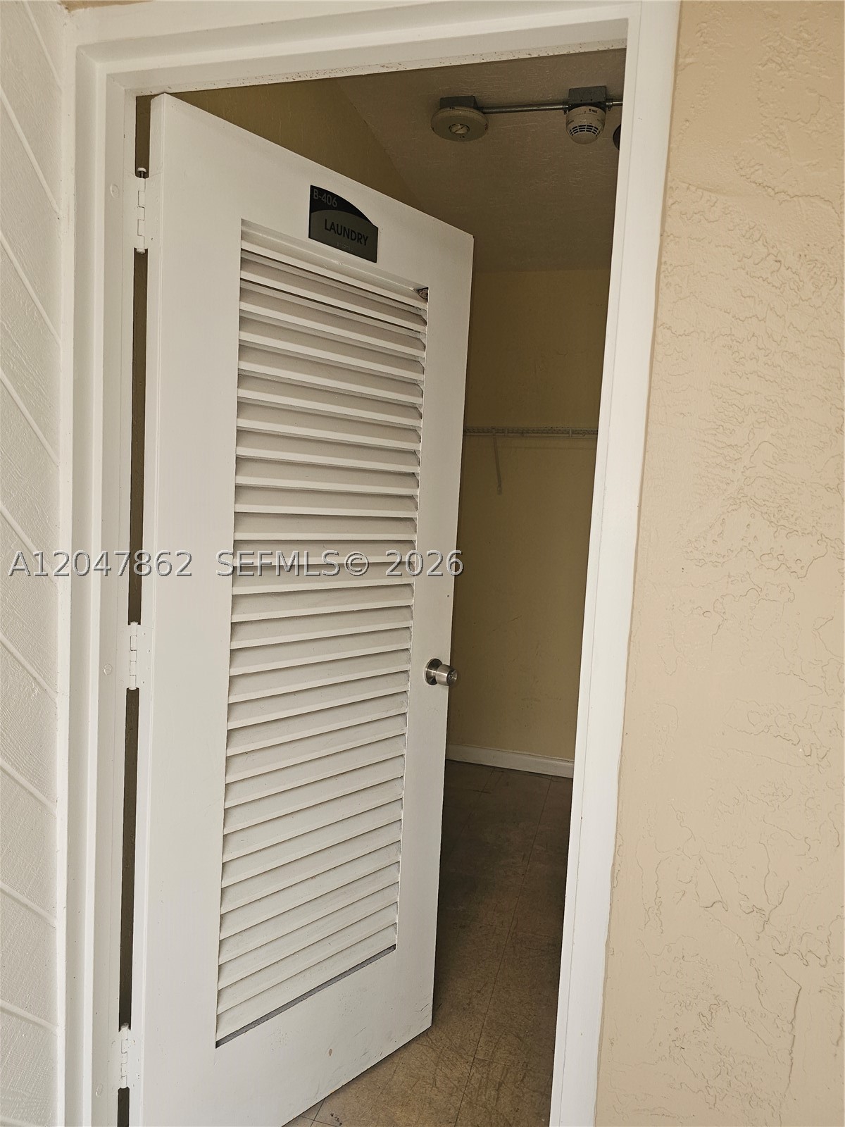 SUMMERTREE VILG CALIF CL - Residential Lease