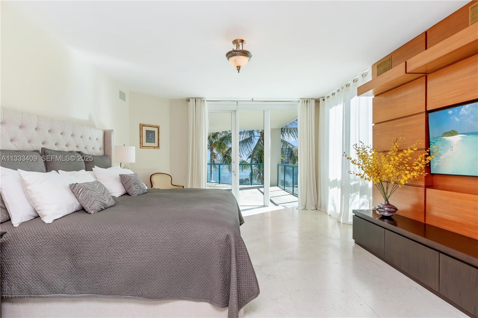 BEACON HARBOUR CONDO - Residential