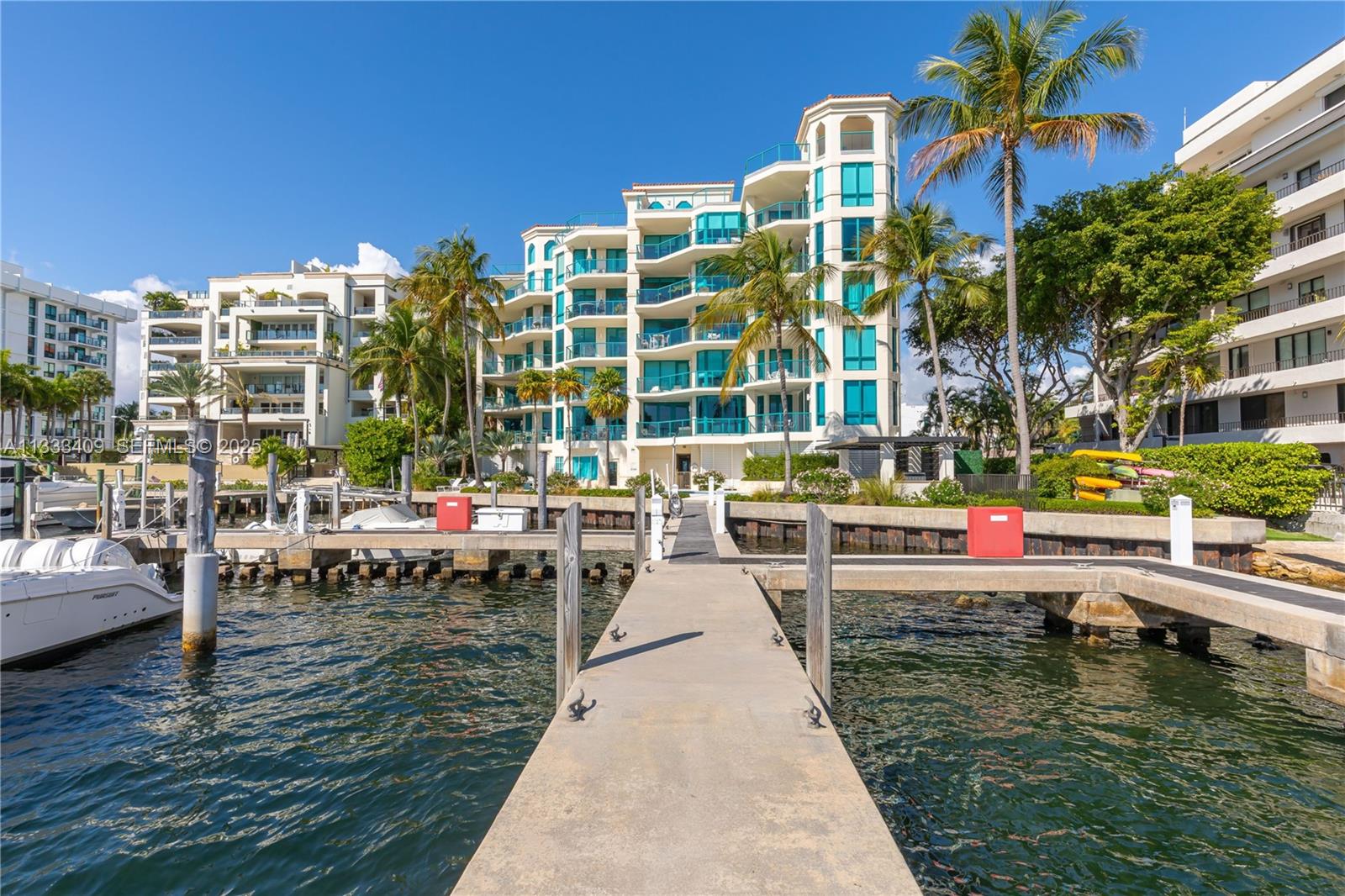 BEACON HARBOUR CONDO - Residential