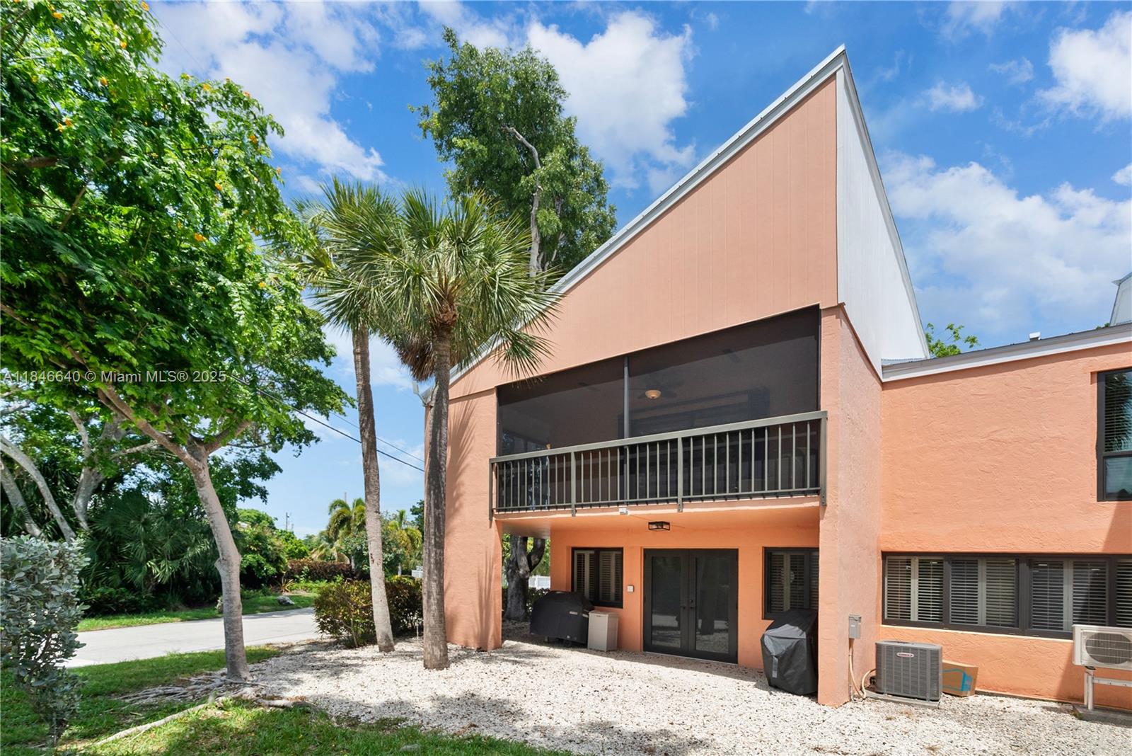 LANDINGS OF LARGO - Residential