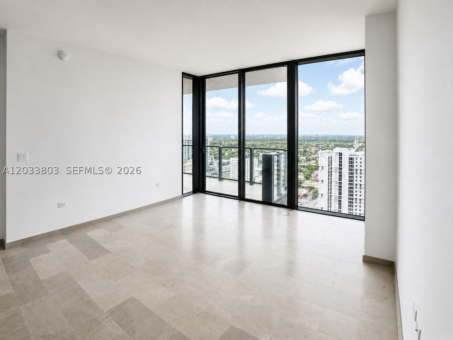 RISE CONDO - Residential