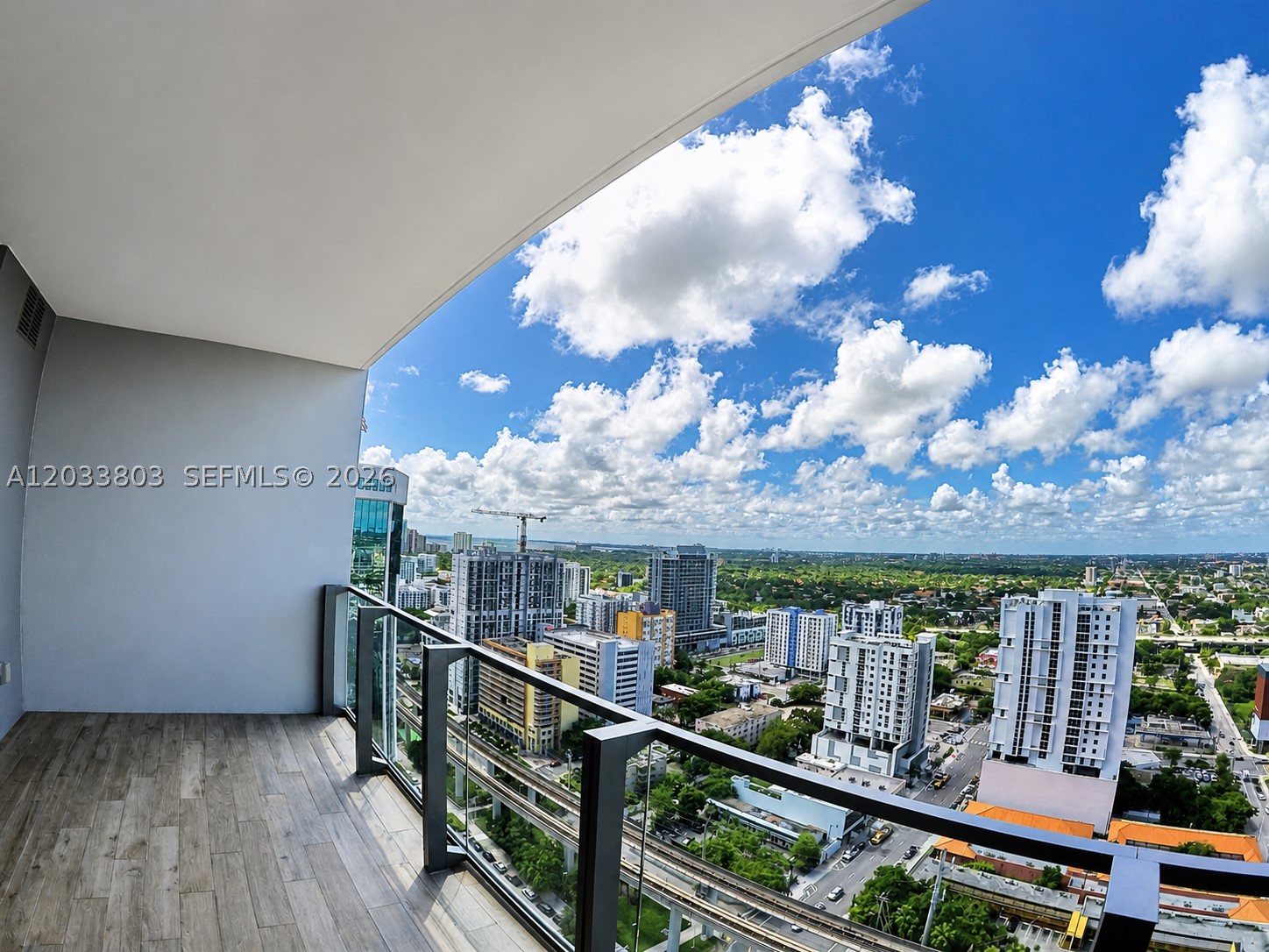 RISE CONDO - Residential