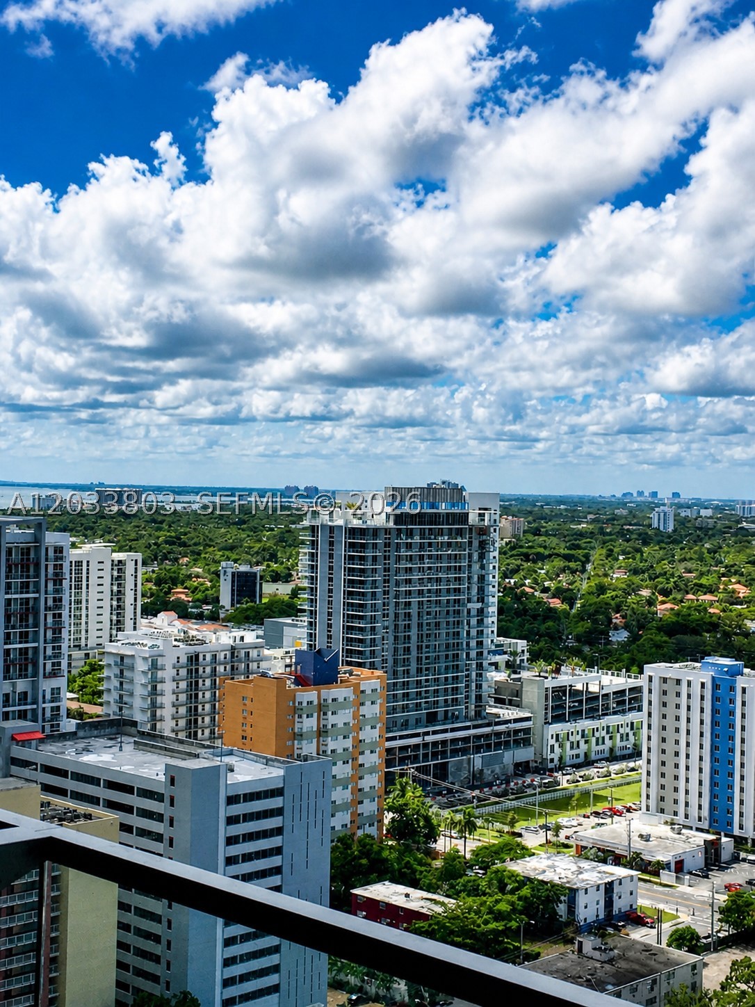 RISE CONDO - Residential