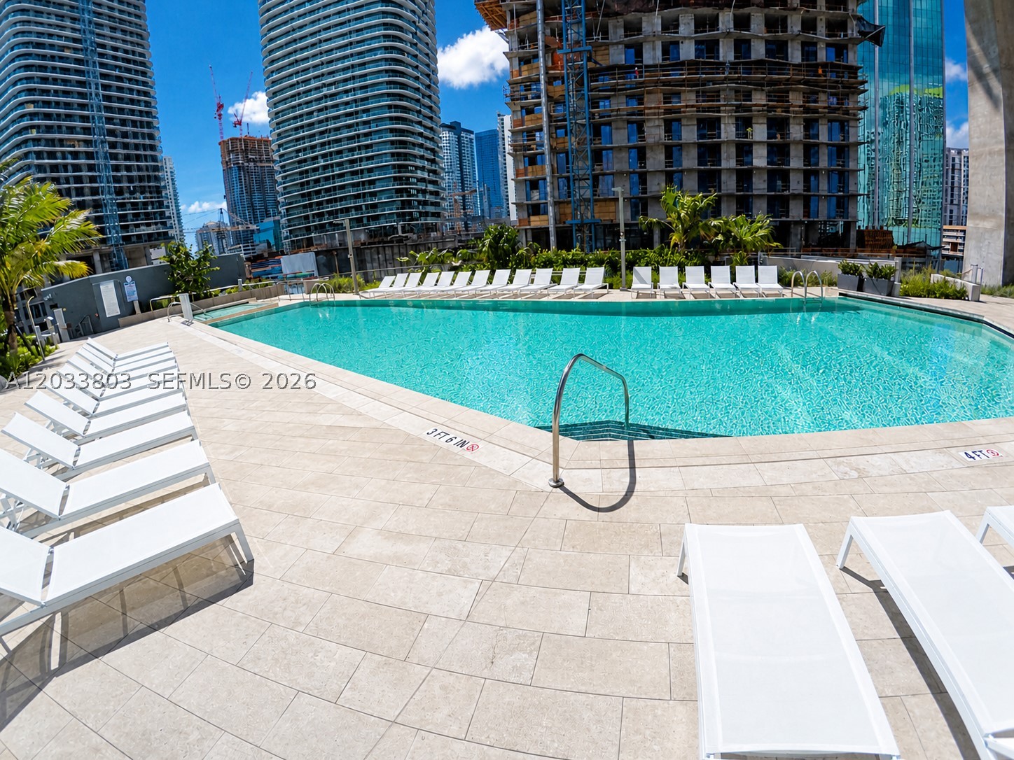 RISE CONDO - Residential