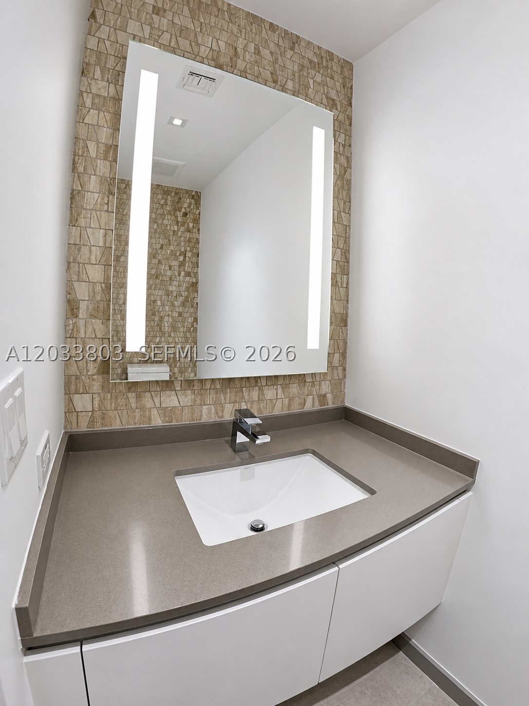 RISE CONDO - Residential
