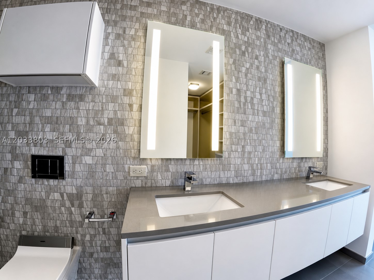RISE CONDO - Residential