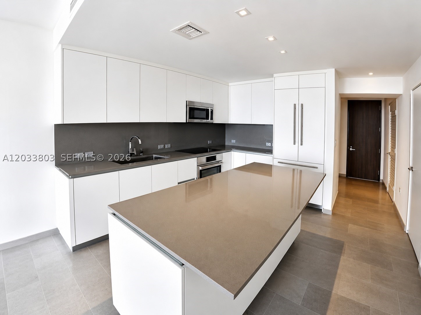 RISE CONDO - Residential