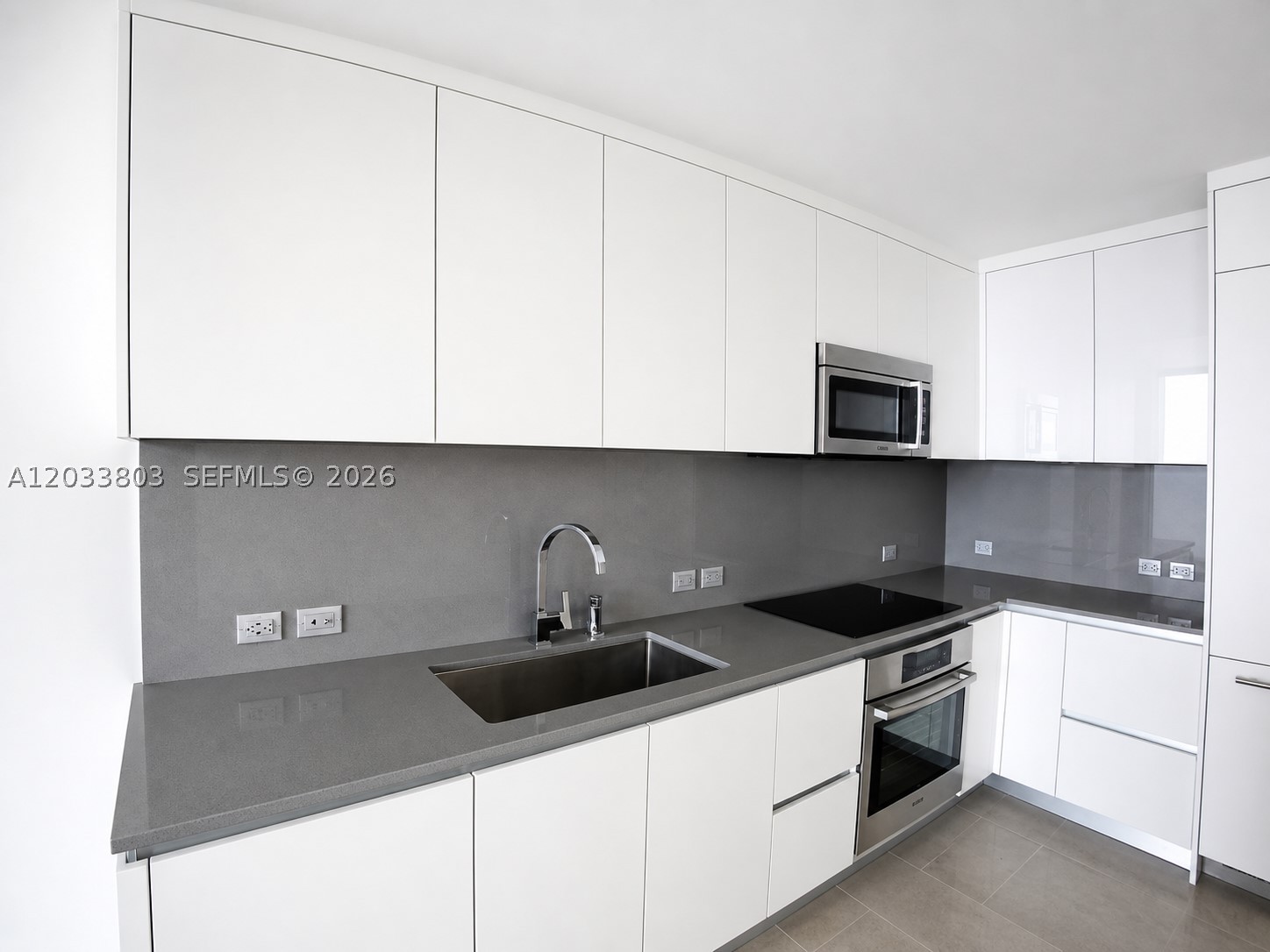 RISE CONDO - Residential
