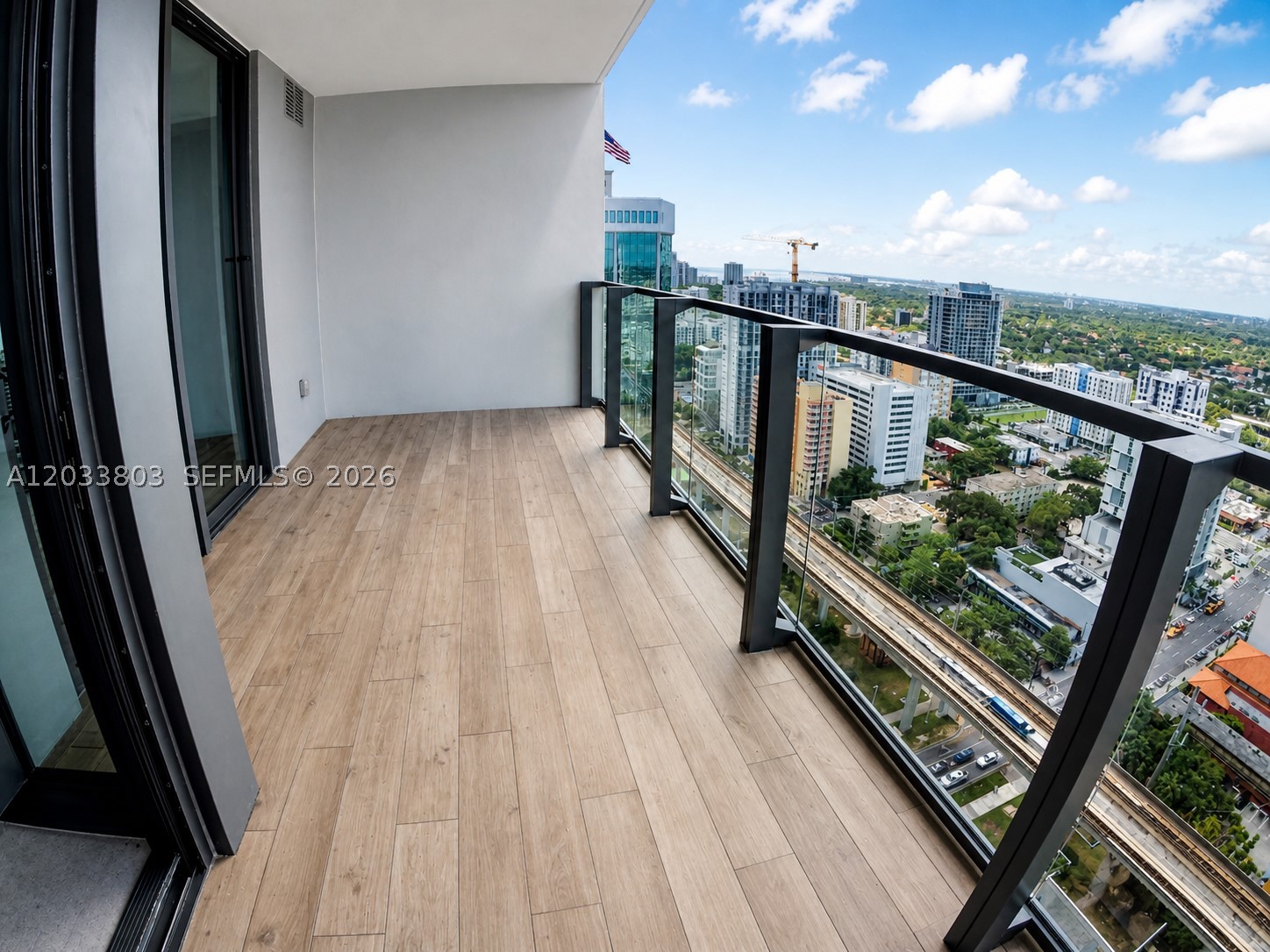 RISE CONDO - Residential