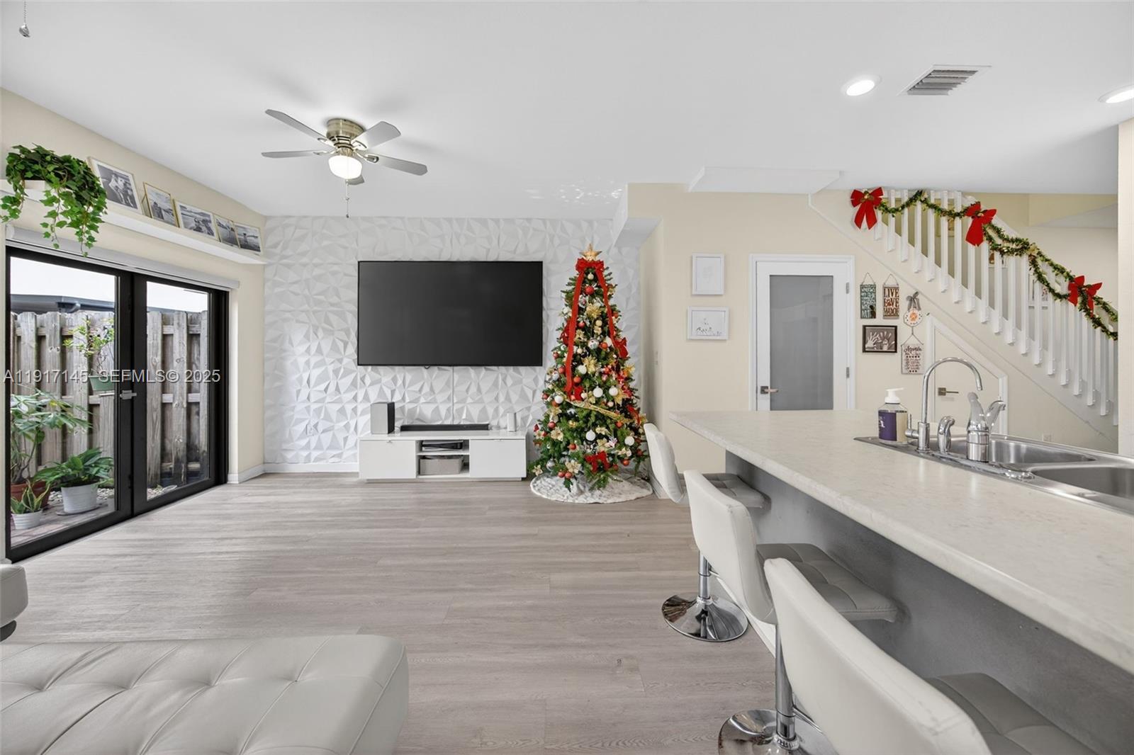 COCO PALM ESTATES - Residential