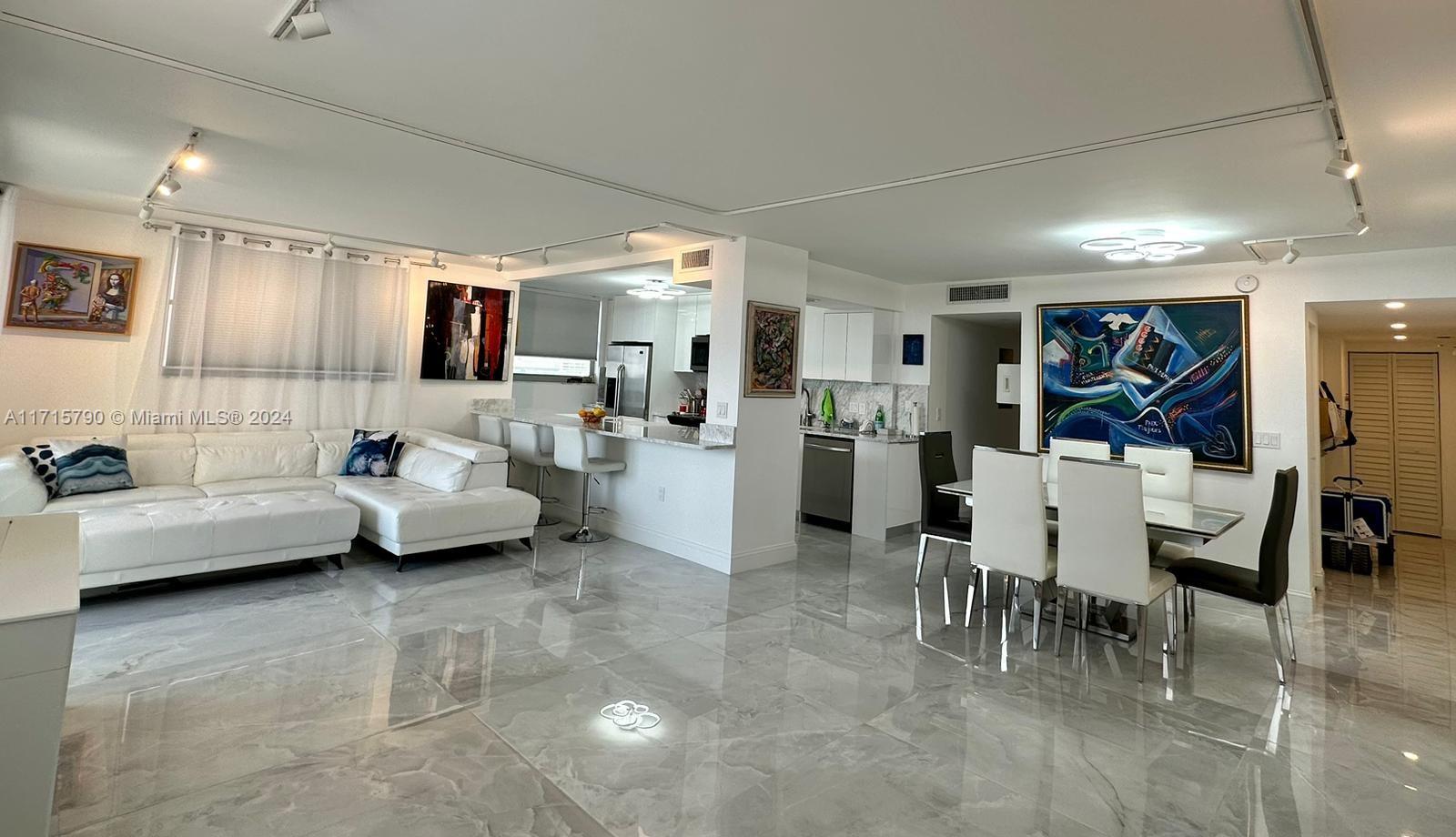 MANATEE CONDO - Residential Lease