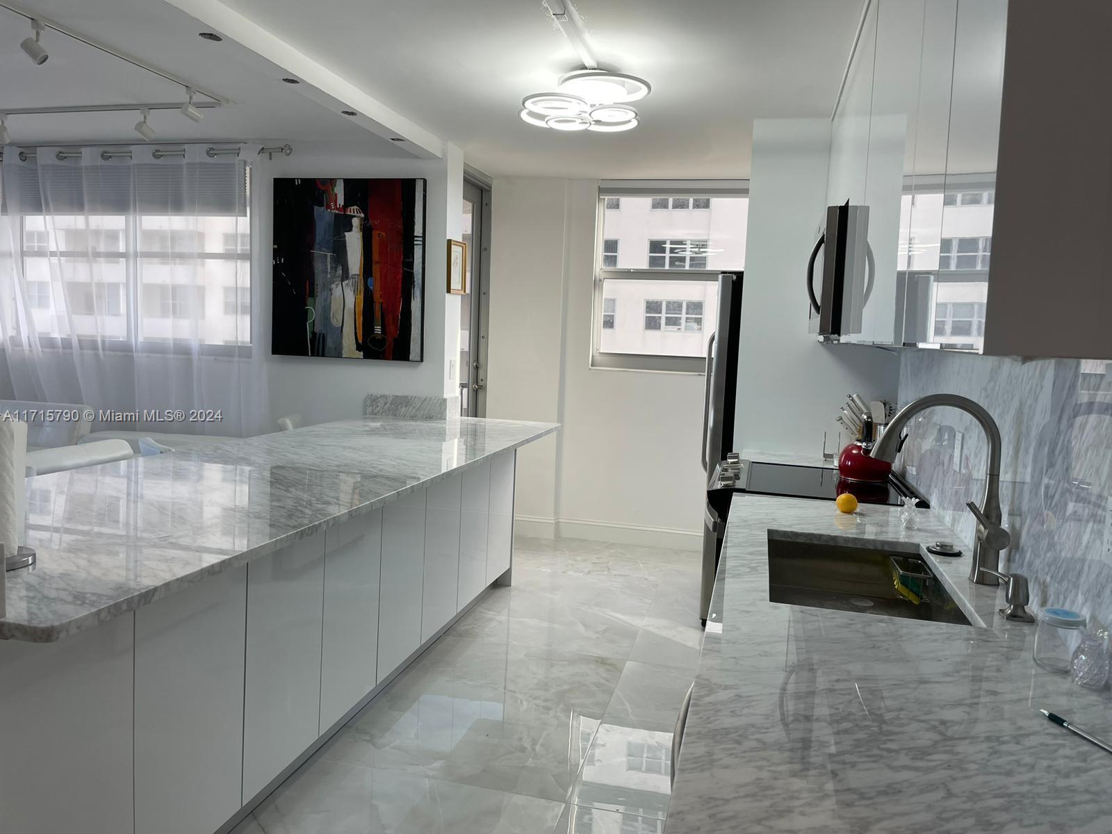 MANATEE CONDO - Residential Lease